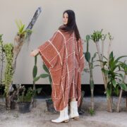 Handmade Crochet Embroidered Cotton Kimono Duster: Boho Resort Wear - Isa - Image 2